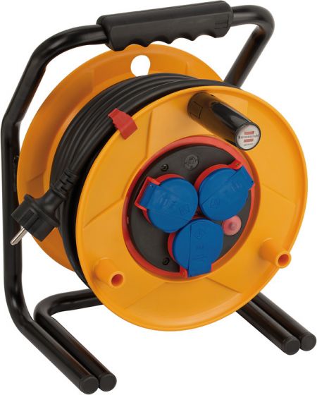 1313420 Brennenstuhl удлинитель на катушке Brobusta Bretec,25м.,3 роз., черный кабель,IP44